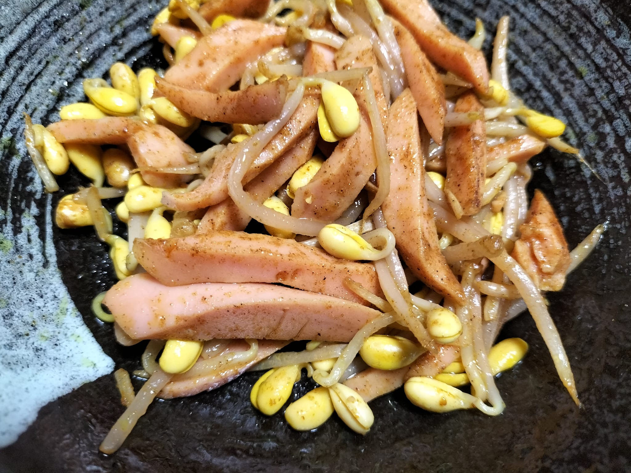 副菜1：もやしとハムのカレー炒め