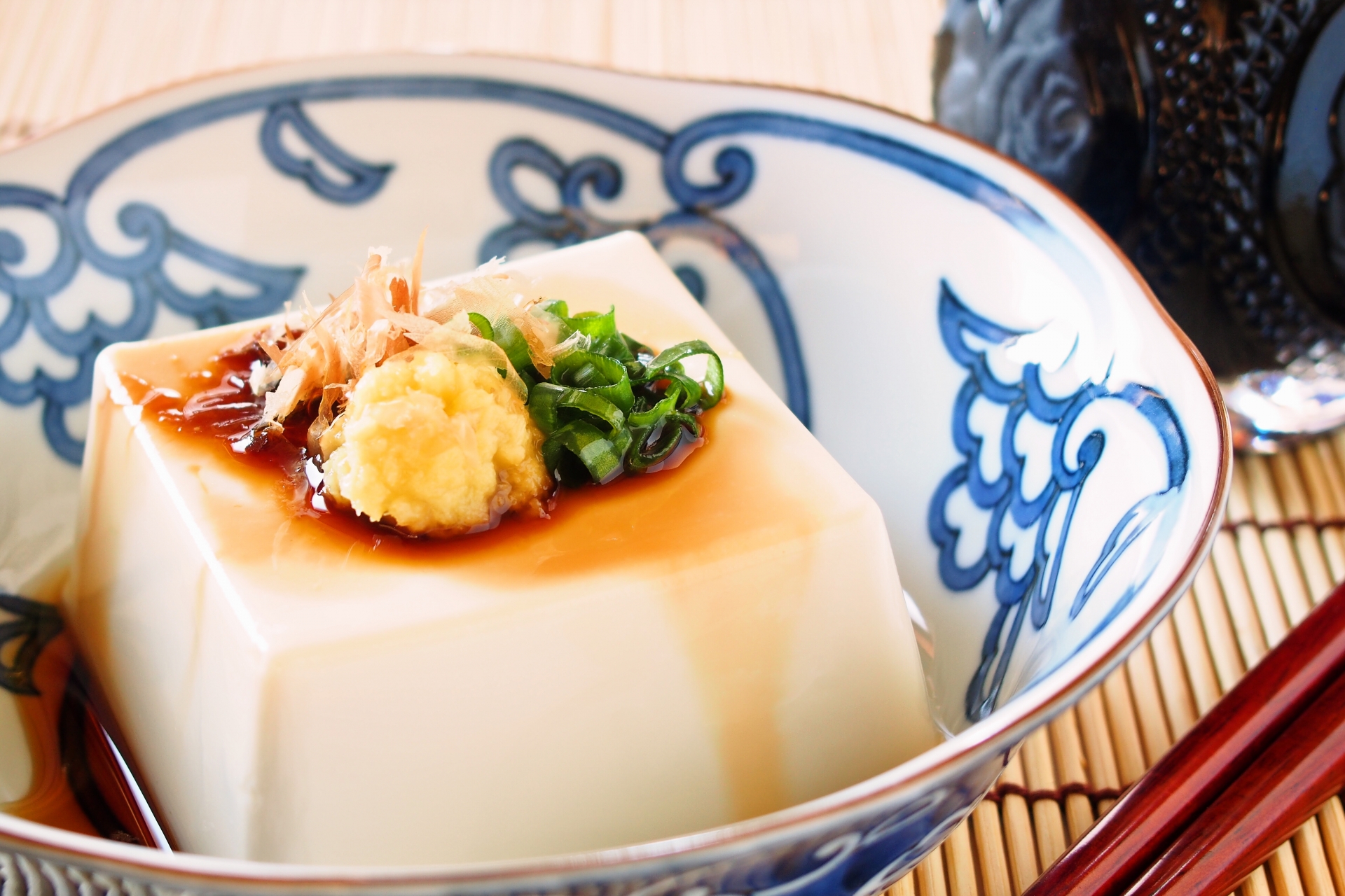 だし醤油をかけた冷奴