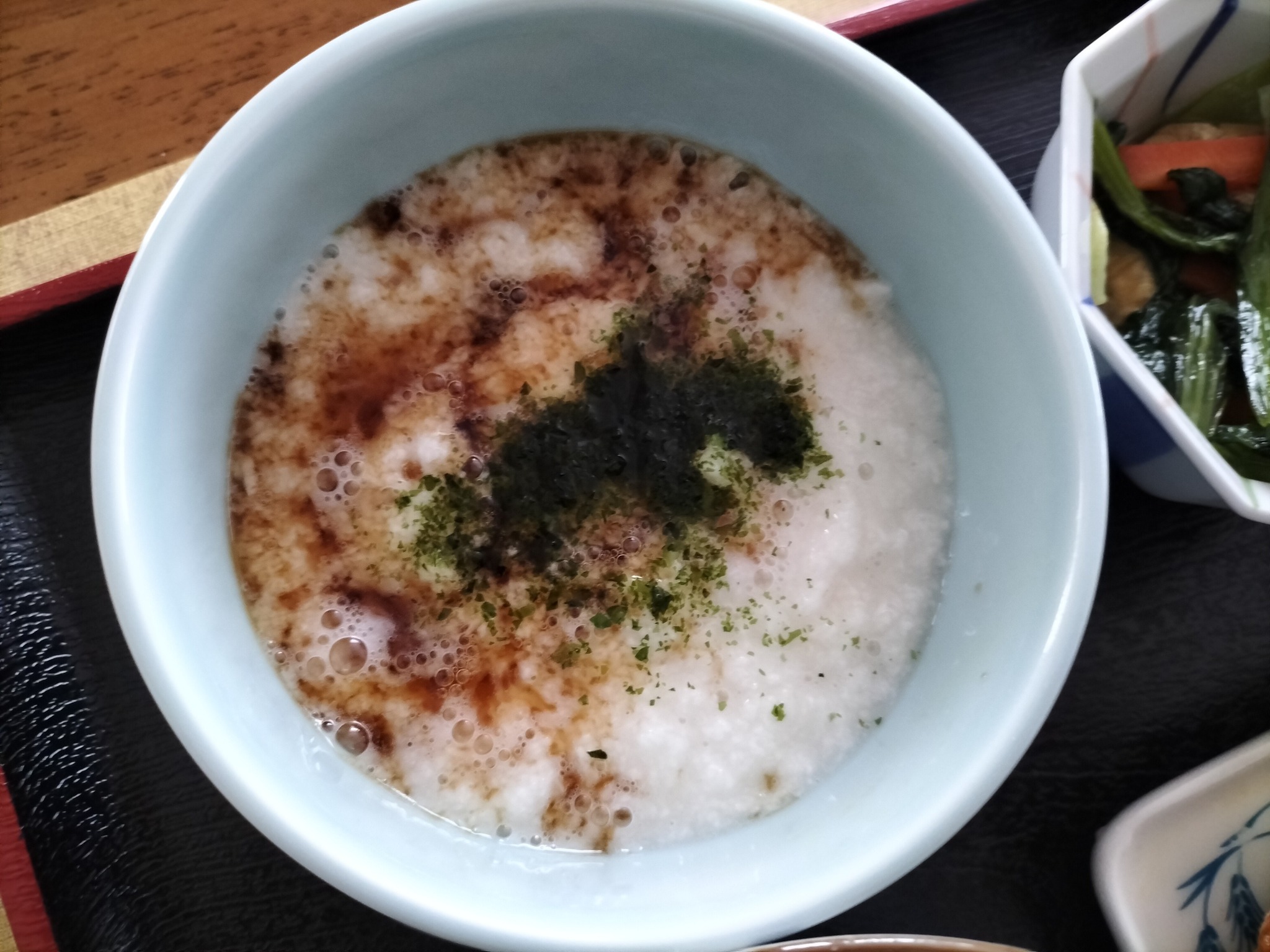 朝ごはん和食メインの献立：長芋のすりおろし