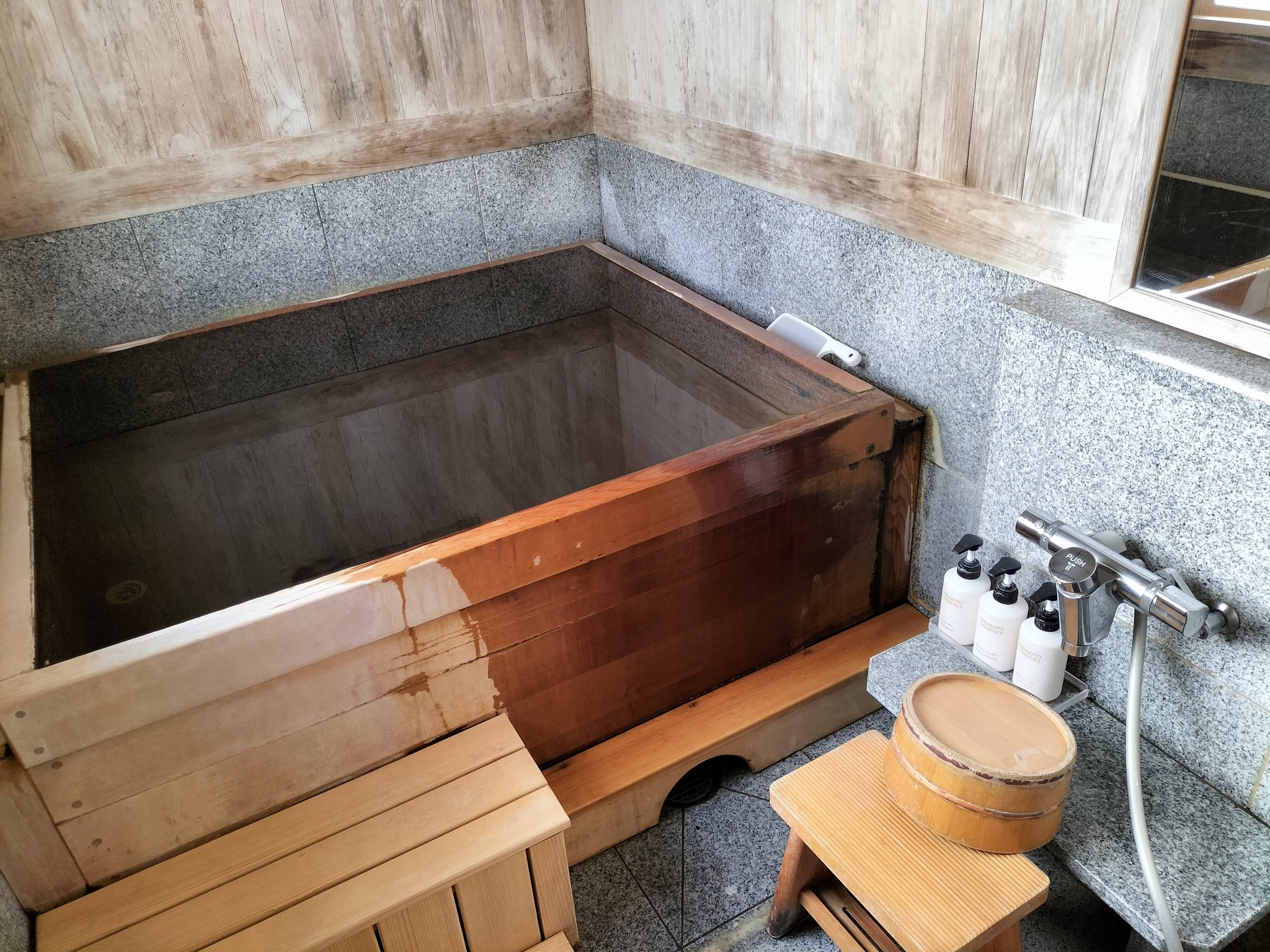 定山渓第一寶亭留翠山亭の客室展望風呂