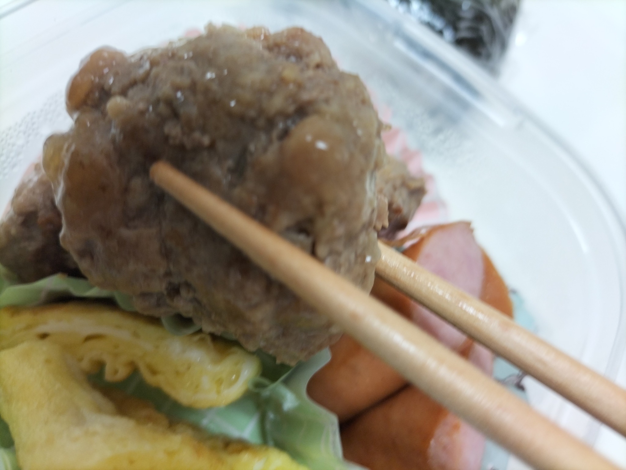 今日のお弁当のミニハンバーグ