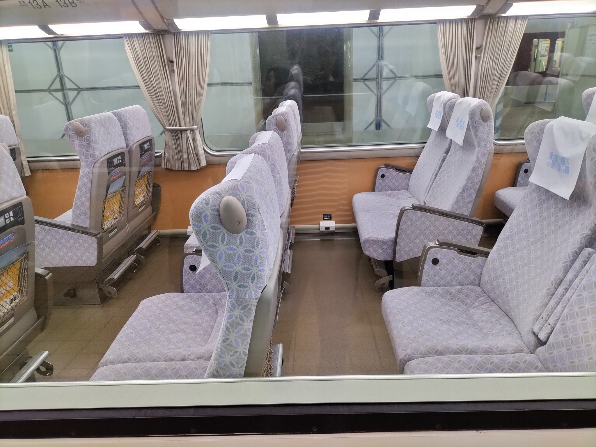 近鉄特急の座席