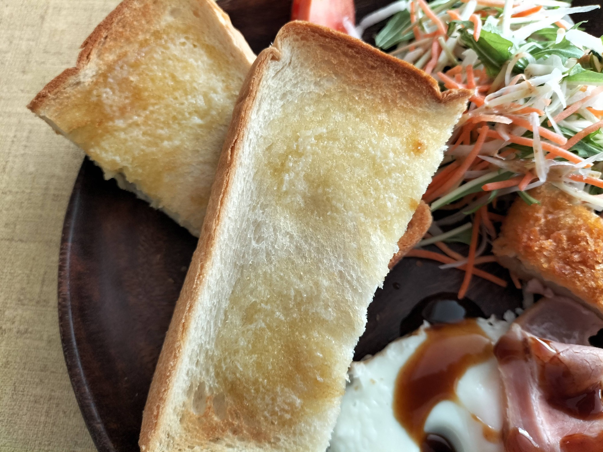 香ばしいバタートースト