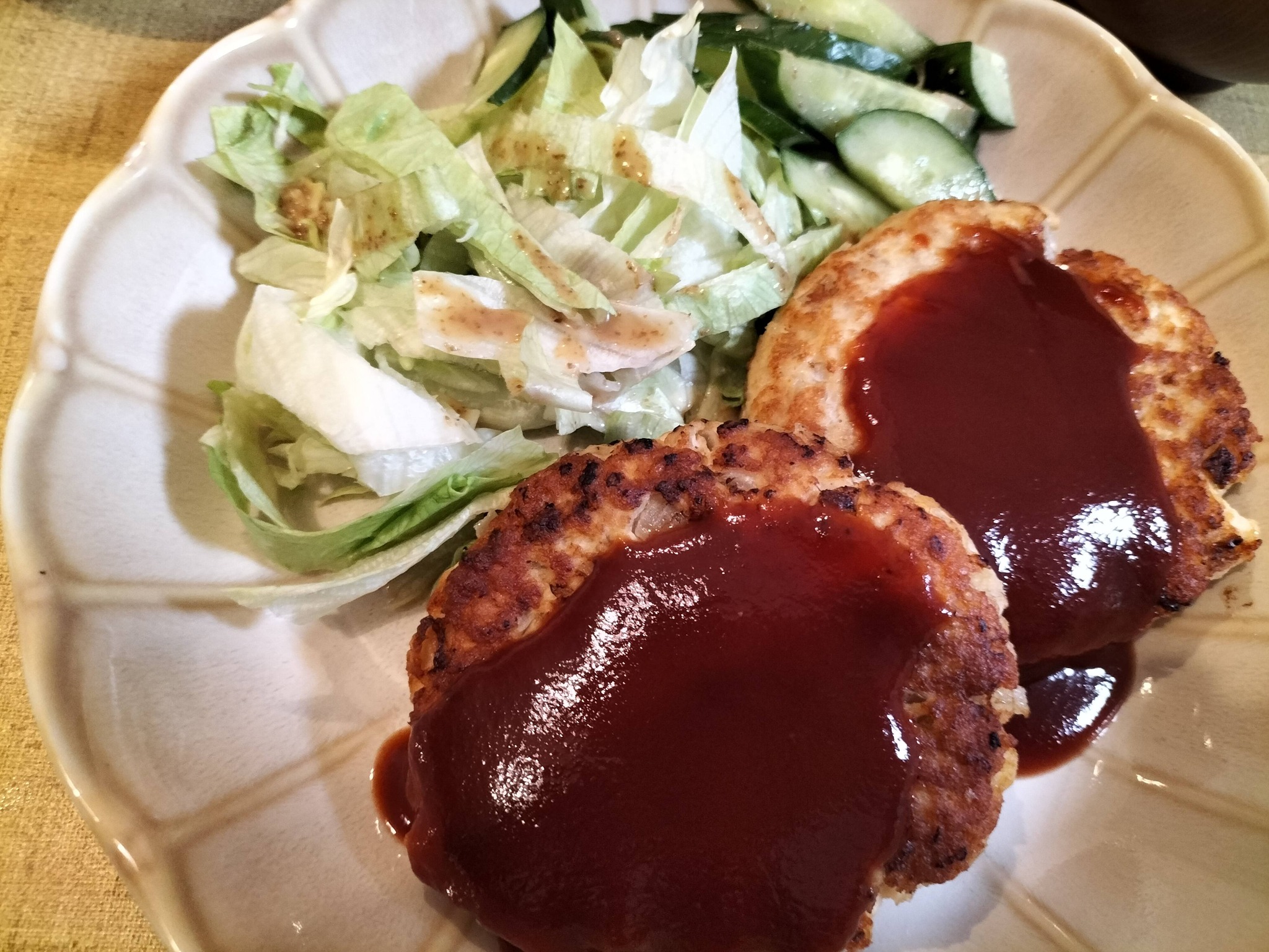 主菜の豆腐ハンバーグ