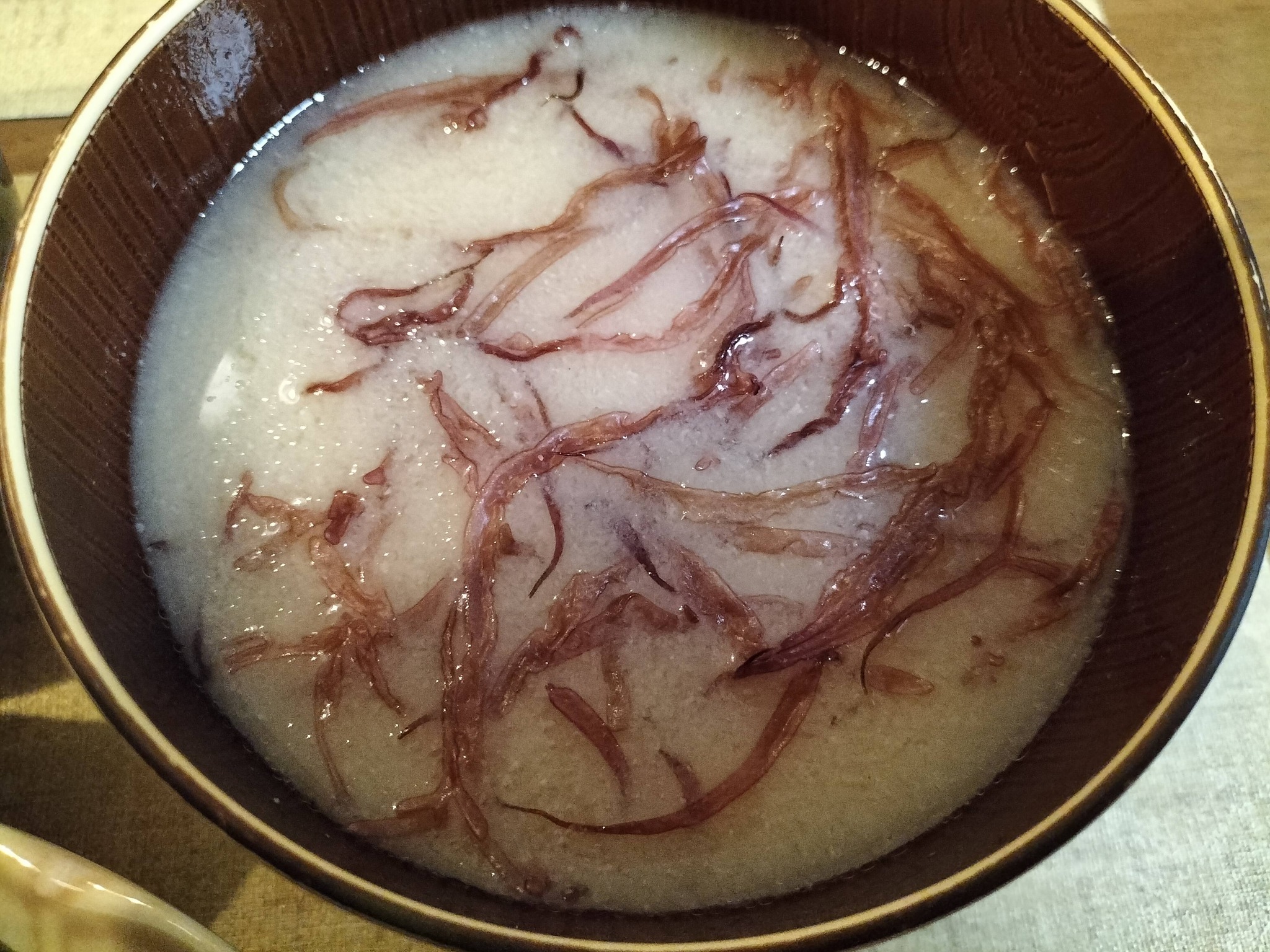 汁物のひじきの味噌汁