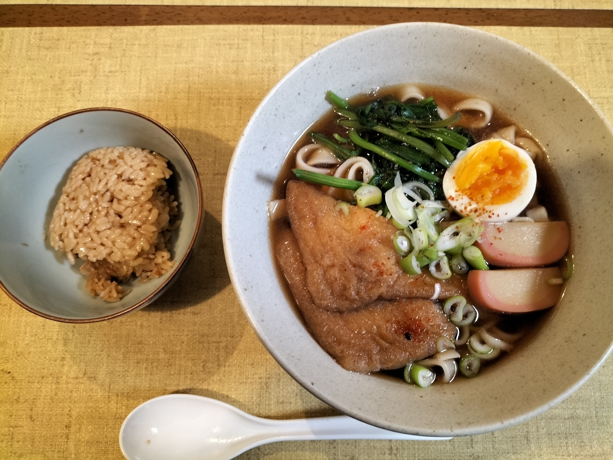 あじわい釜きしめんと鶏ごぼうご飯