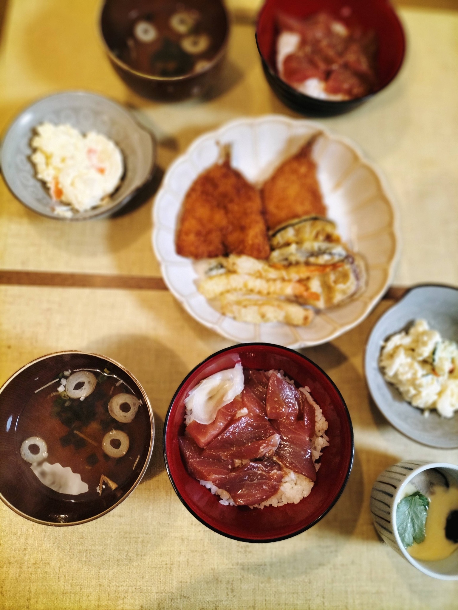簡単で美味しい海鮮丼の献立