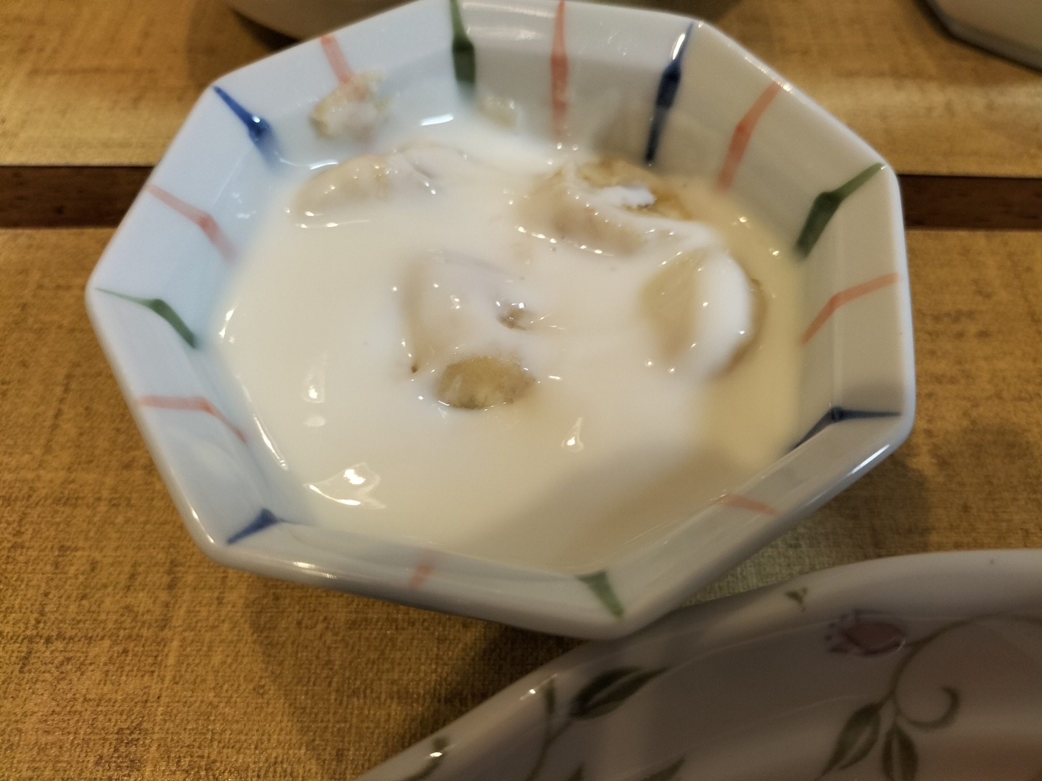デザートのバナナのヨーグルトサラダ