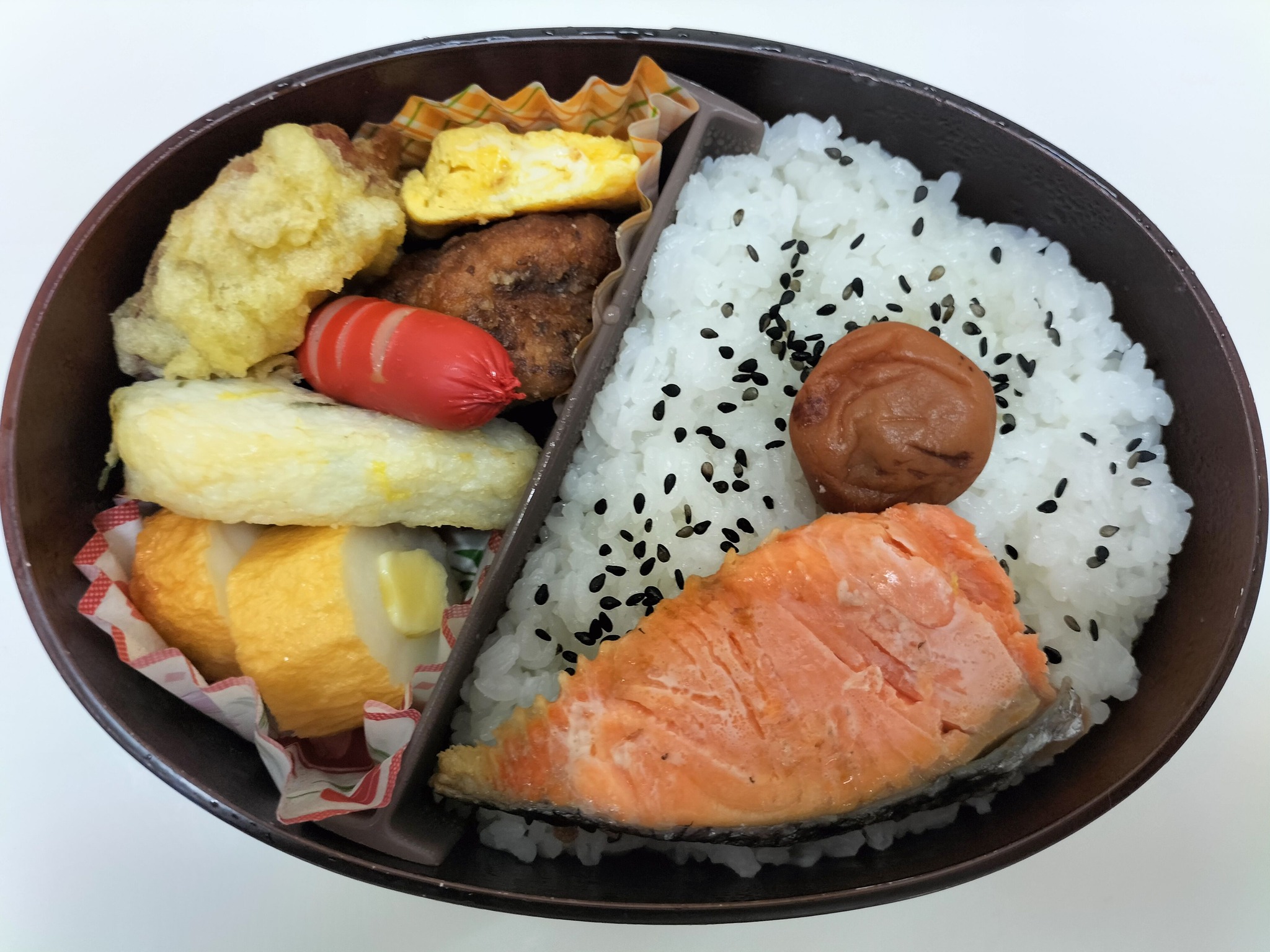 今日のお弁当の鮭弁