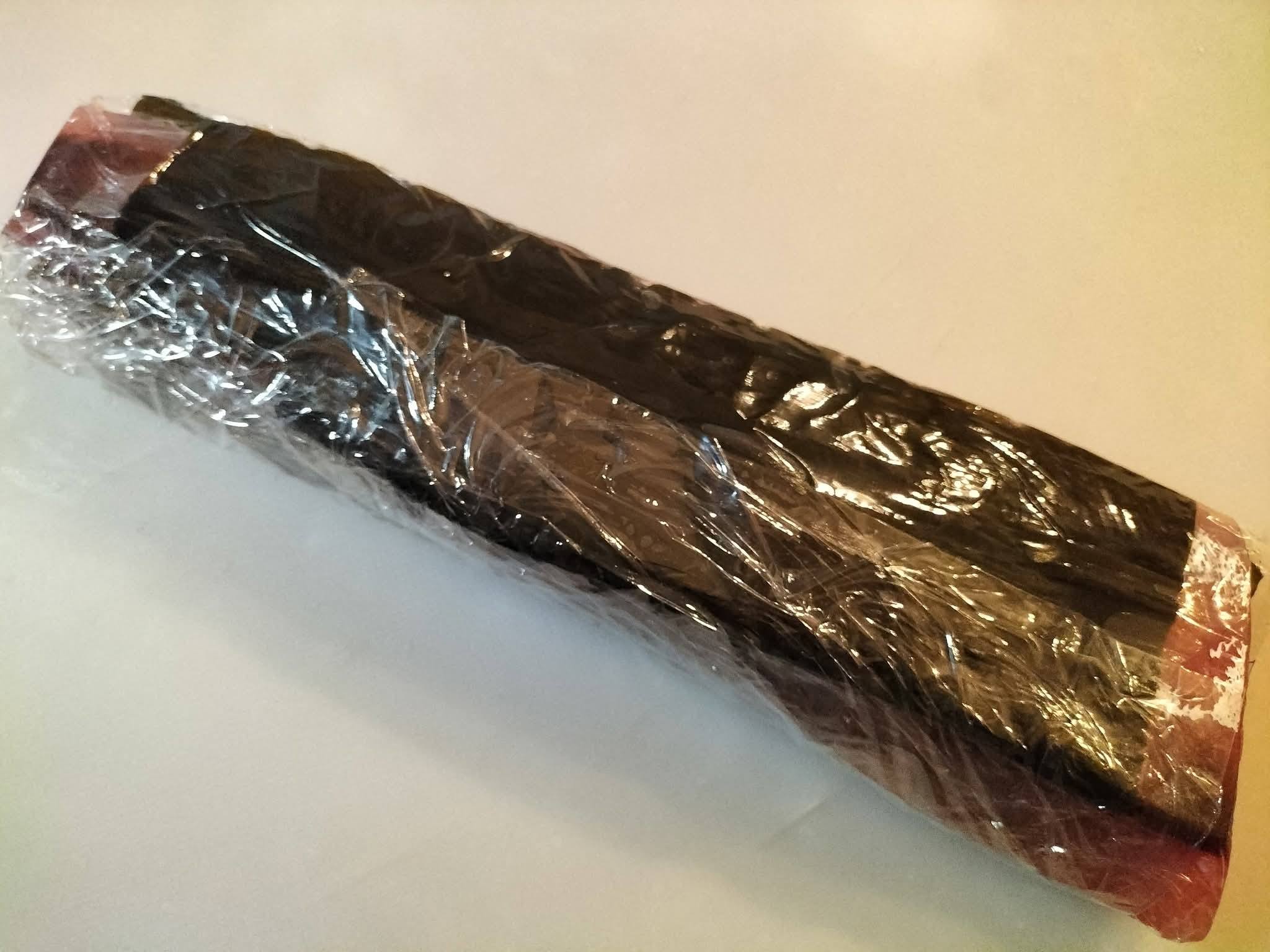 ラップで包だぶりの昆布締め