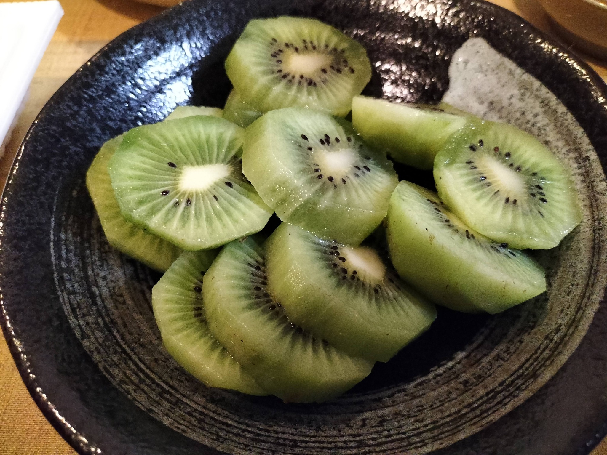 デザートのキウイ