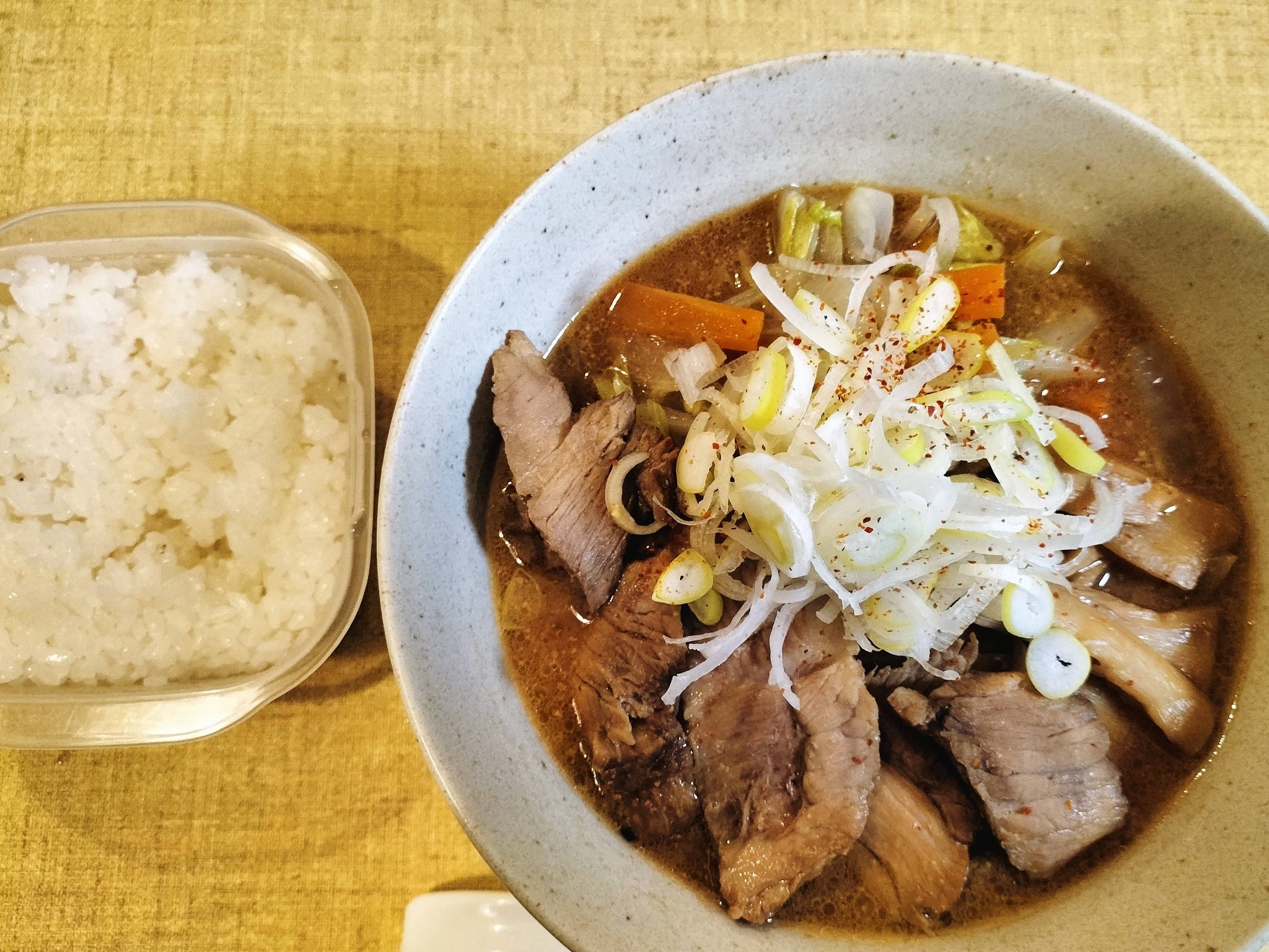 50代夫婦のための夕食メニュー: みそラーメンの献立