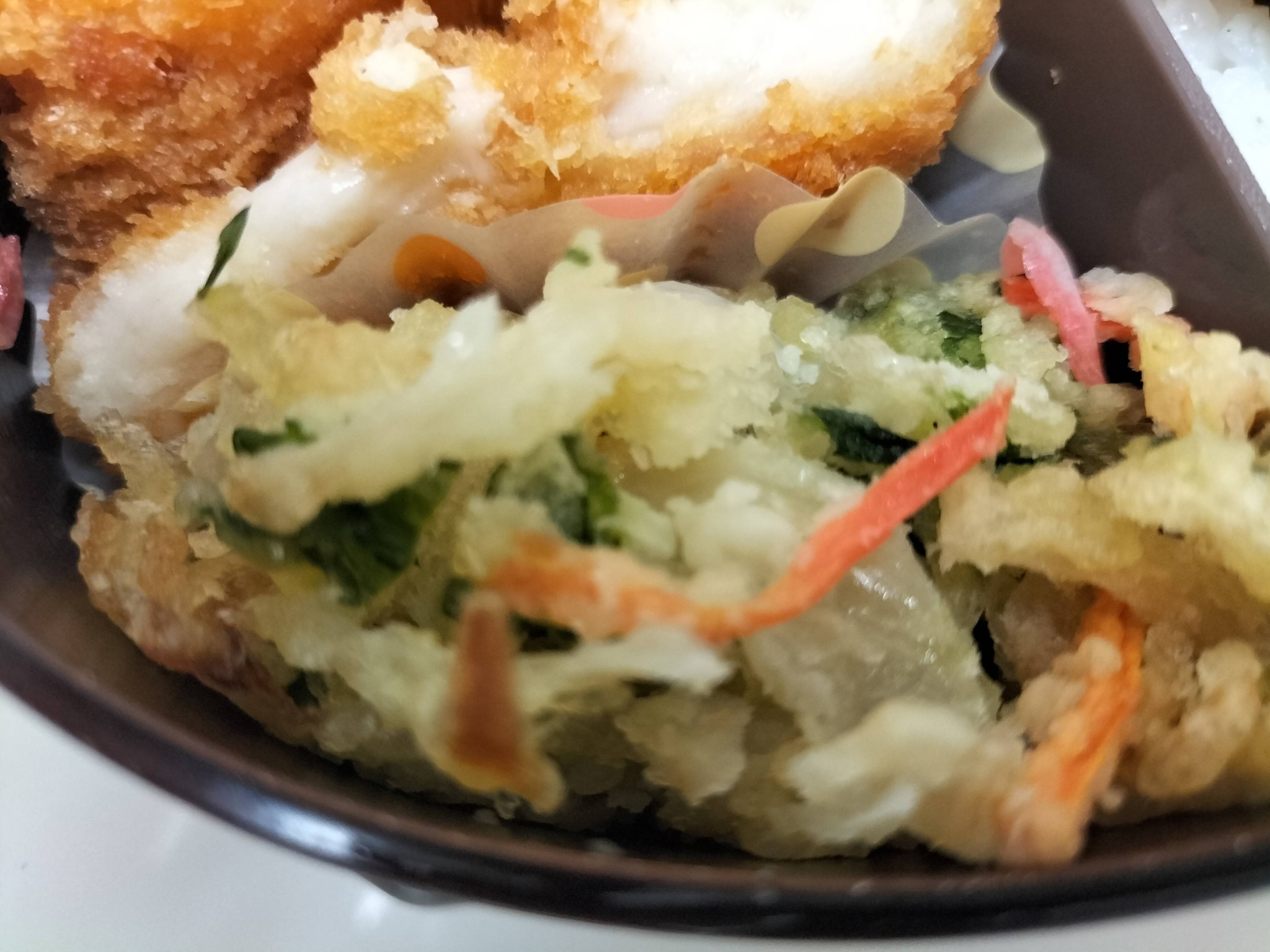 お弁当のおかずのかき揚げ