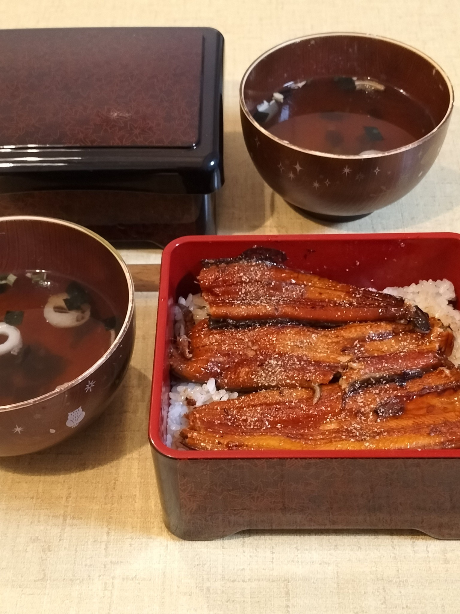 今日の晩御飯献立「うなぎの蒲焼き」1
