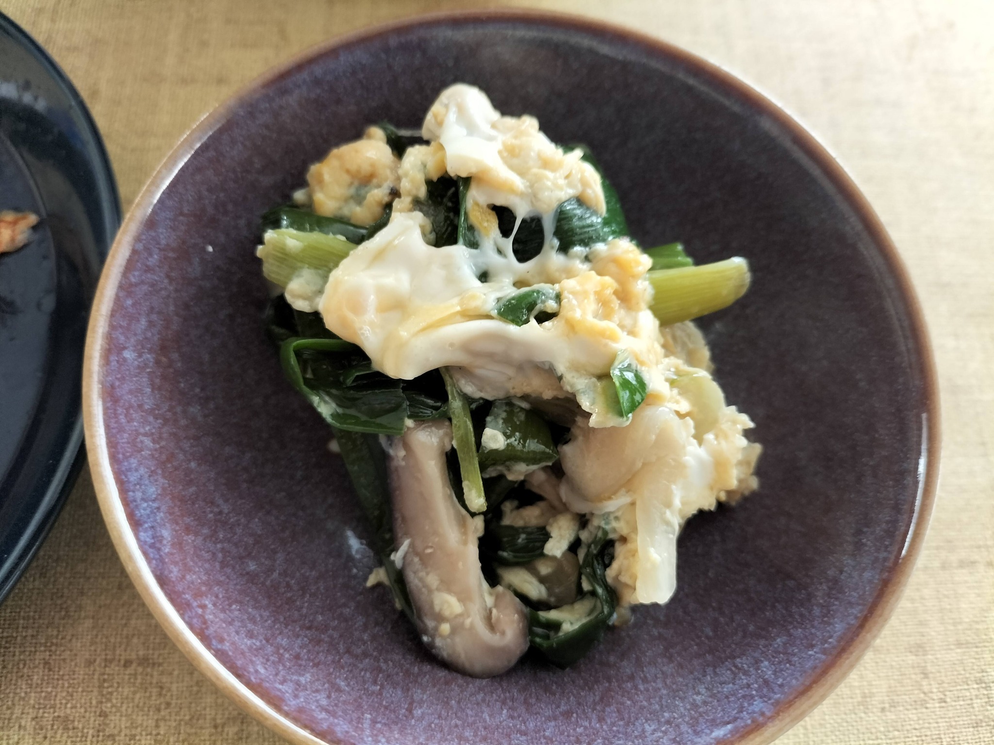 朝ごはん 和食 メイン：ニラ玉