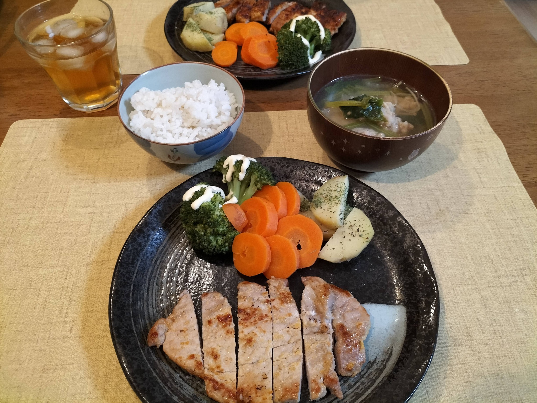 今日のシニア献立: 豚の味噌漬けとニンジン・ジャガイモのグラッセ2