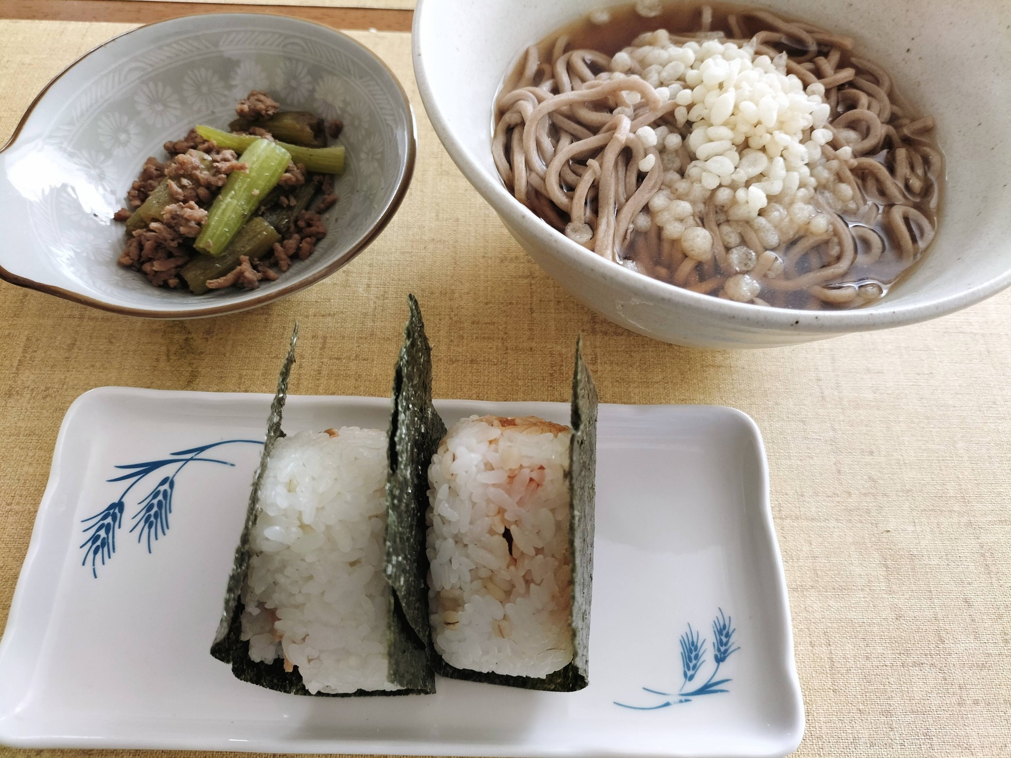 蕎麦とおにぎりのおすすめコンビ