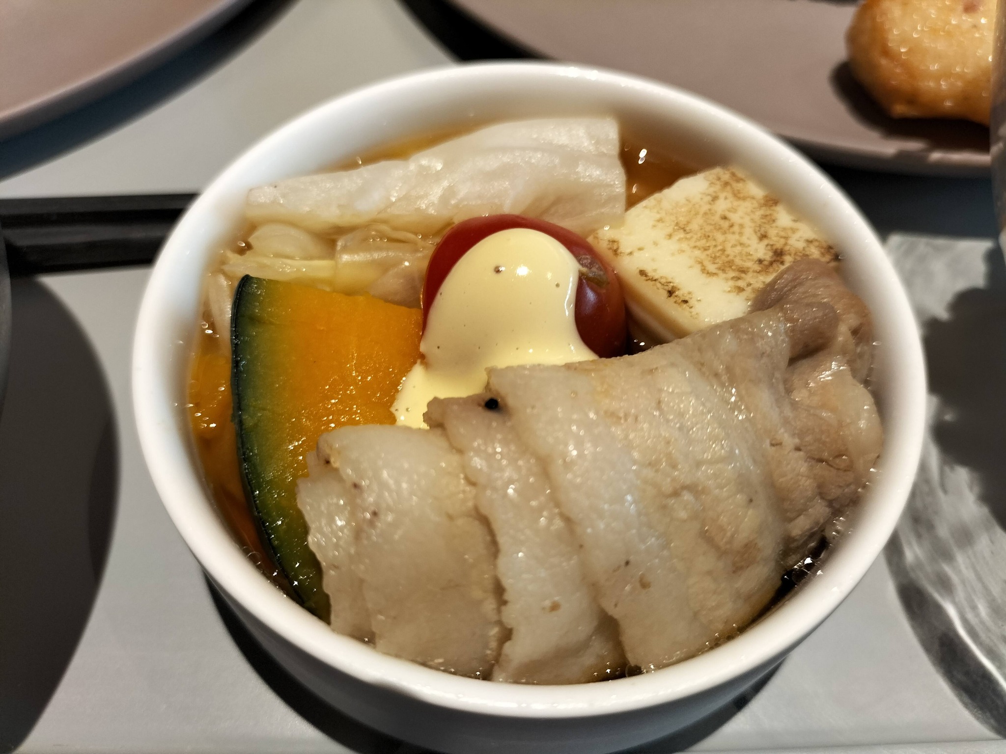 グリッズ プレミアムホテル小樽朝食：豚すき焼き
