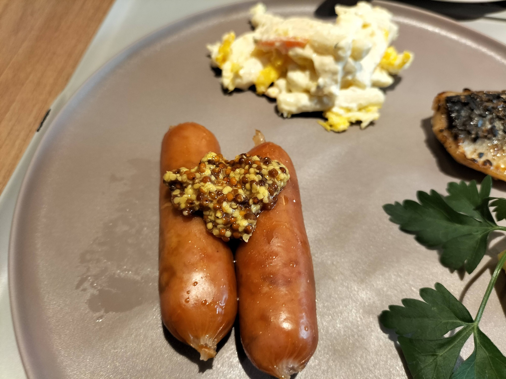 グリッズ プレミアムホテル小樽朝食：ウインナー