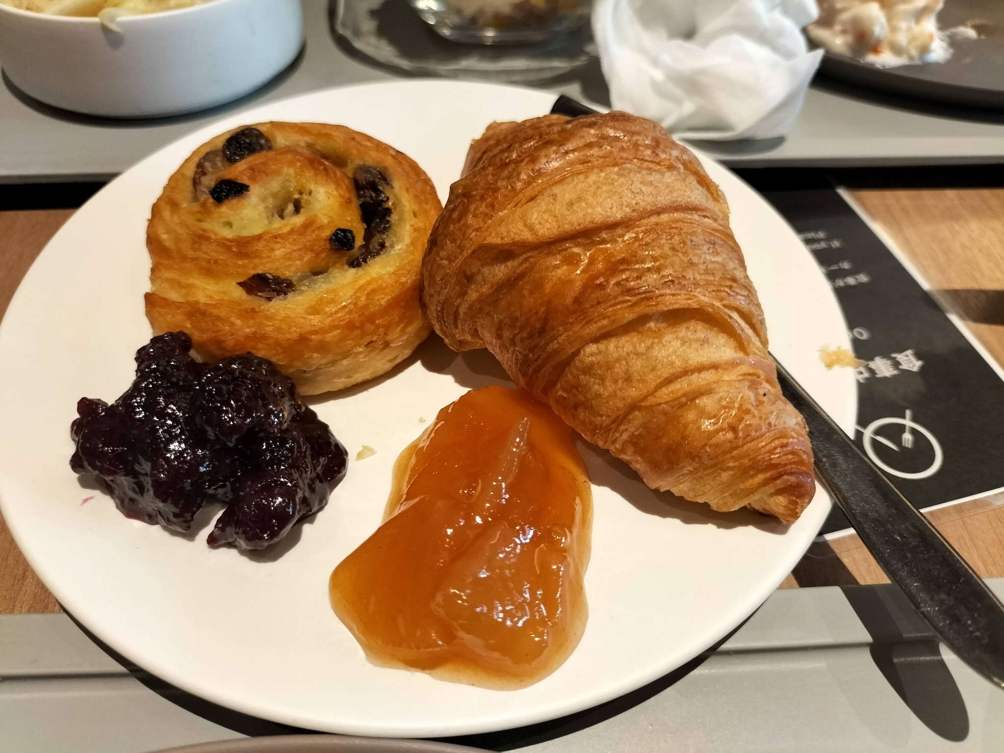 グリッズ プレミアムホテル小樽朝食：パン