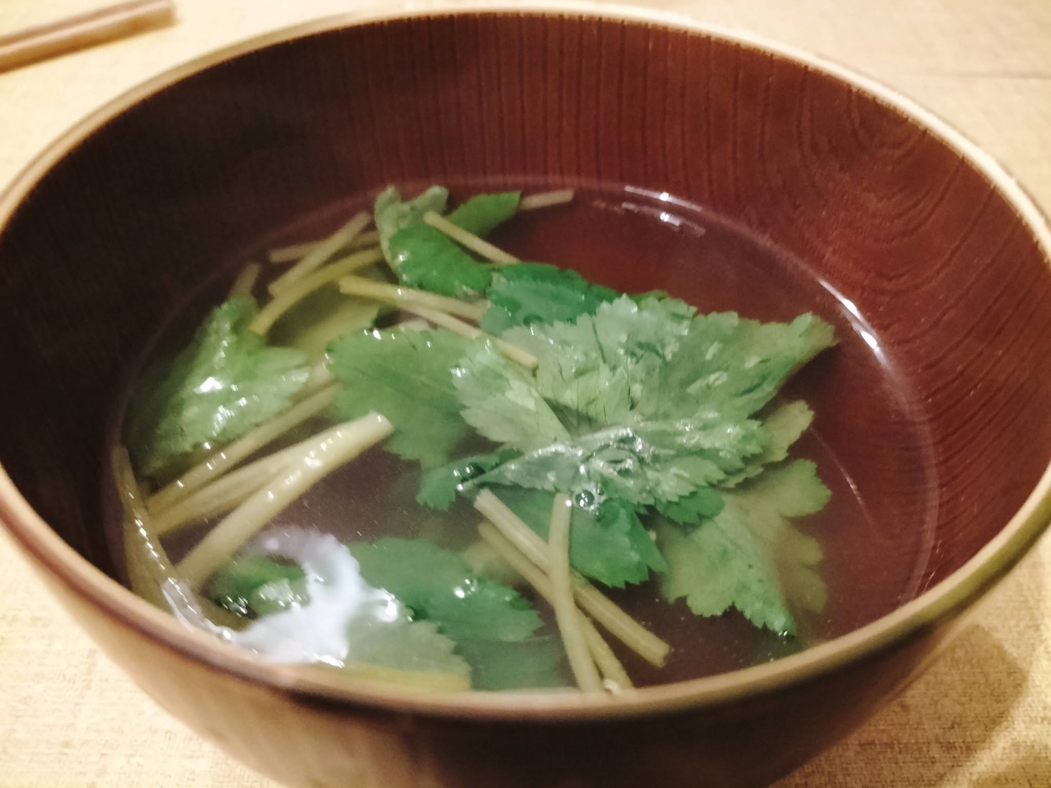 汁物：三つ葉のお吸い物